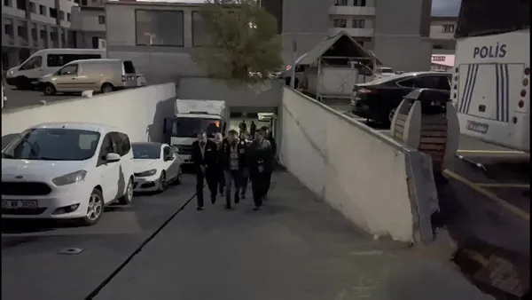 Borsada manipülasyon operasyonu! 8 kişi adliyeye sevk edildi - 1