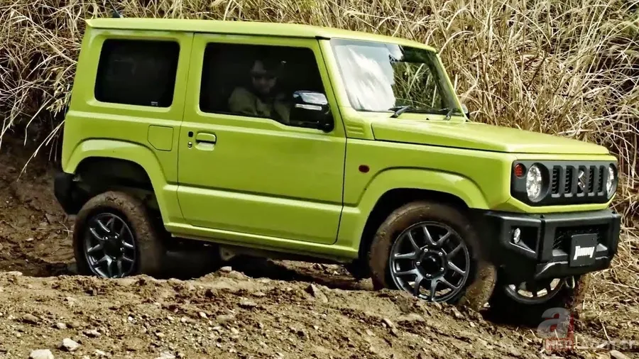 Yeni Suzuki Jimny Türkiye'ye ne zaman gelecek? 2019 Suzuki Jimny'nin motor ve donanım özellikleri neler? 23