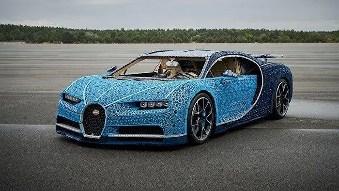 LEGO, 1 milyondan fazla lego Technic parçasını kullanarak Bugatti Chiron tasarladı
