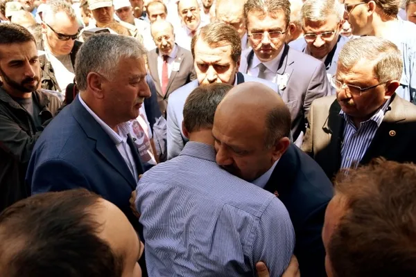Şehit öğretmen Necmettin Yılmaz son yolculuğuna uğurlandı - 2