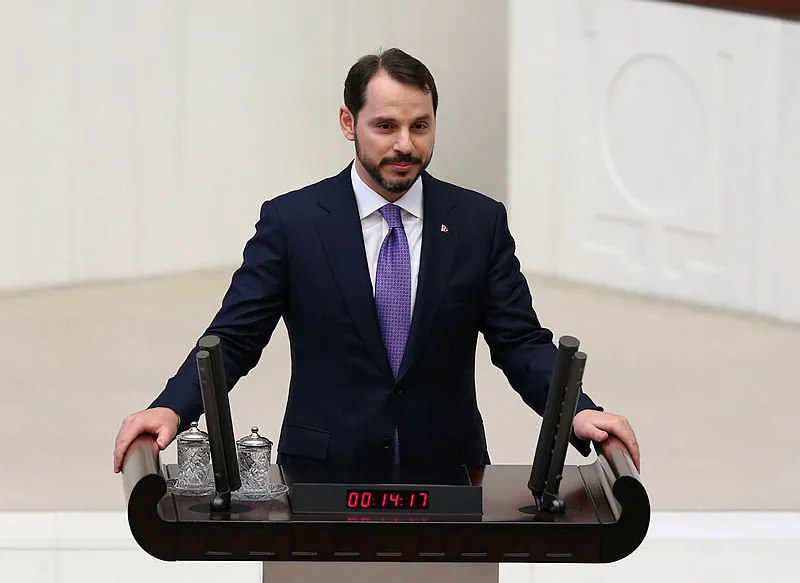 Yeni bakanlar Meclis'te yemin etti