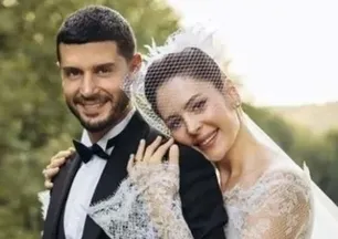 Berk Oktay ile Yıldız Çağrı Atiksoy'dan iddialara yanıt gibi paylaşım