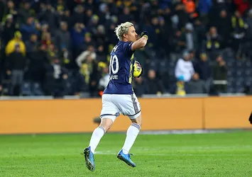 Max Kruse'den Stuttgart paylaşımı