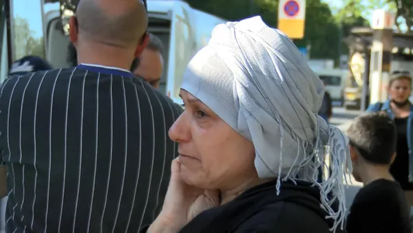 İstanbul'da yol kenarında 'cenaze taşıma' tartışması: Saatlerce bekletildi! "Araba burada ama bizi götüren yok" - 4