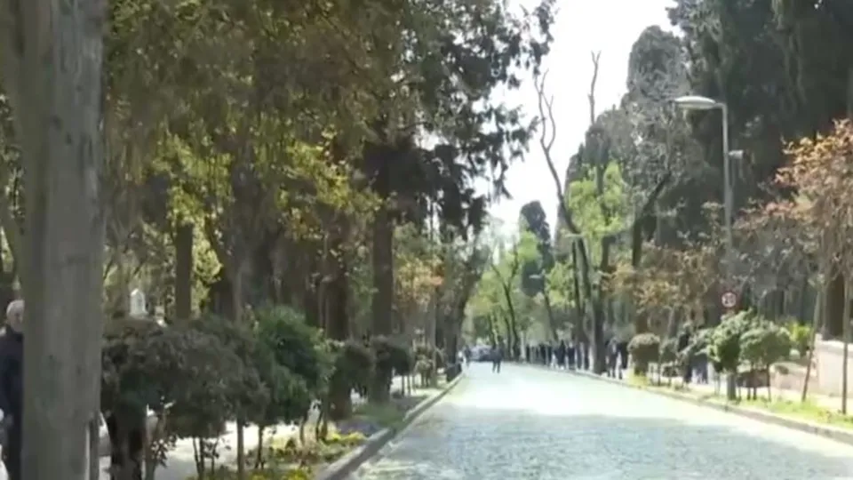 Kabristanlarda hüzünlü bayram