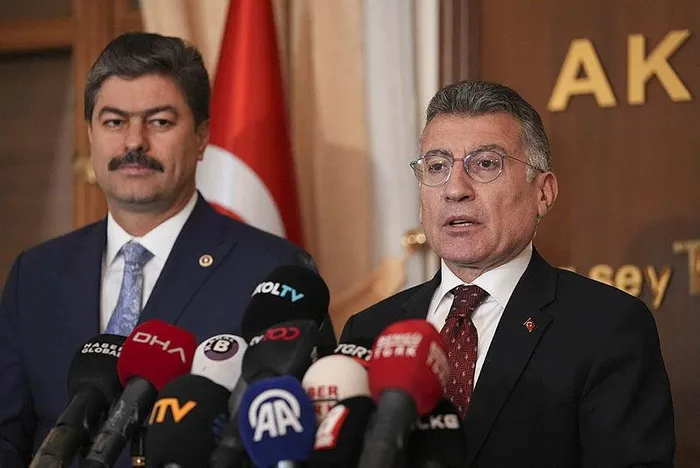 fahis-fiyat-ve-stokculukla-mucadele-icin-yeni-kanun-teklifi-firsatcilara-agir-cezalar-yolda-1714745198080.jpeg Fahiş fiyat ve stokçulukla mücadele için yeni kanun teklifi! Fırsatçılara ağır cezalar yolda - 1