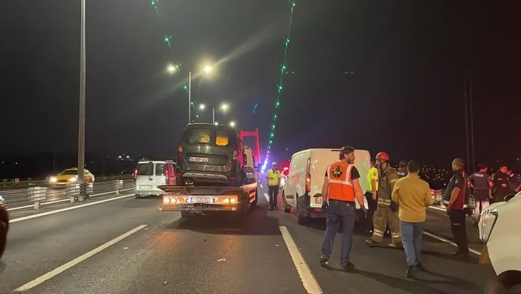 FSM Köprüsü’nde facianın eşiğinden dönüldü! Dur ihtarına uymayan sürücü 2 polisi yaraladı