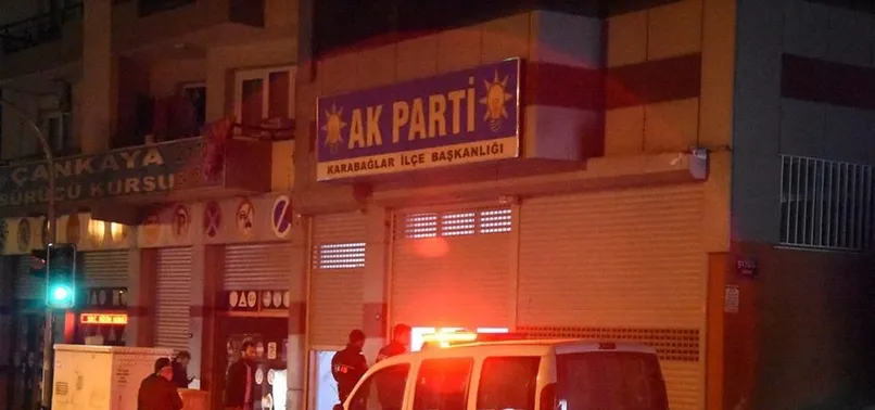 İzmir'de AK Parti binasına saldırı