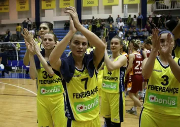 Fenerbahçe, Galatasaray'ı farklı mağlup etti