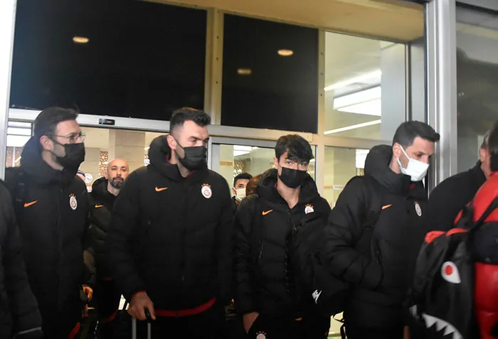 son-dakika-galatasaray-konyaspor-macina-hangi-kadroyla-cikacak-1646407250119.jpg SON DAKİKA | Galatasaray Konyaspor maçına hangi kadroyla çıkacak? - 1