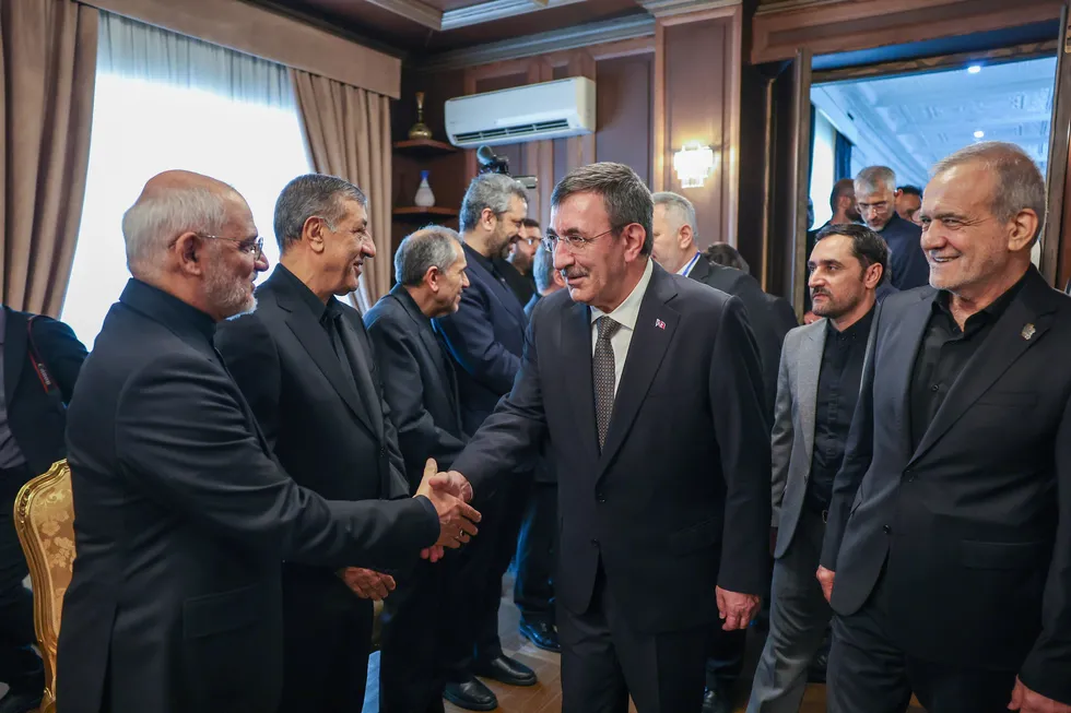 CANLI | İran'ın eski lideri Ali Hamaney için resmi cenaze töreni! - 1