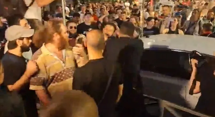 Siyonist İsrailli Bakan Ben Gvir’e İsrailliler saldırdı! O anlar kamerada...