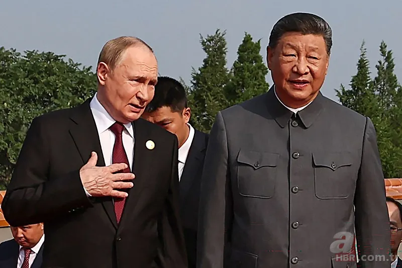 Mikrofonun yakaladığı sır: Putin ve Şi'nin sohbeti gündem oldu 1