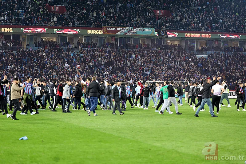 Akyazı'da olay var! Maç sonu sahaya giren taraftarlar Fenerbahçeli futbolcular ile kavga etti | Soruşturma başlatıldı 21