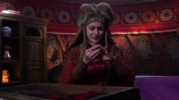 Alparslan Büyük Selçuklu Akça Hatun öldü mü, diziden ayrılacak mı? Alparslan Büyük Selçuklu Fahriye Evcen diziden ayrılıyor mu? - 3