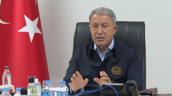 son-dakika-bakan-akardan-atinaya-silahlanma-tepkisi-1627371440321.jpg Son dakika: Bakan Akar'dan Atina'ya 'silahlanma' tepkisi - 4