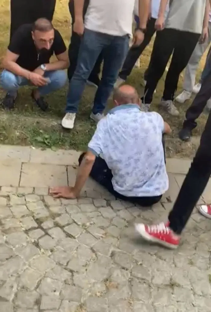 1720685662767.jpeg İstanbul'da pedofili iddiasına meydan dayağı! Parkta oynayan çocuklara iğrenç hareket - 3