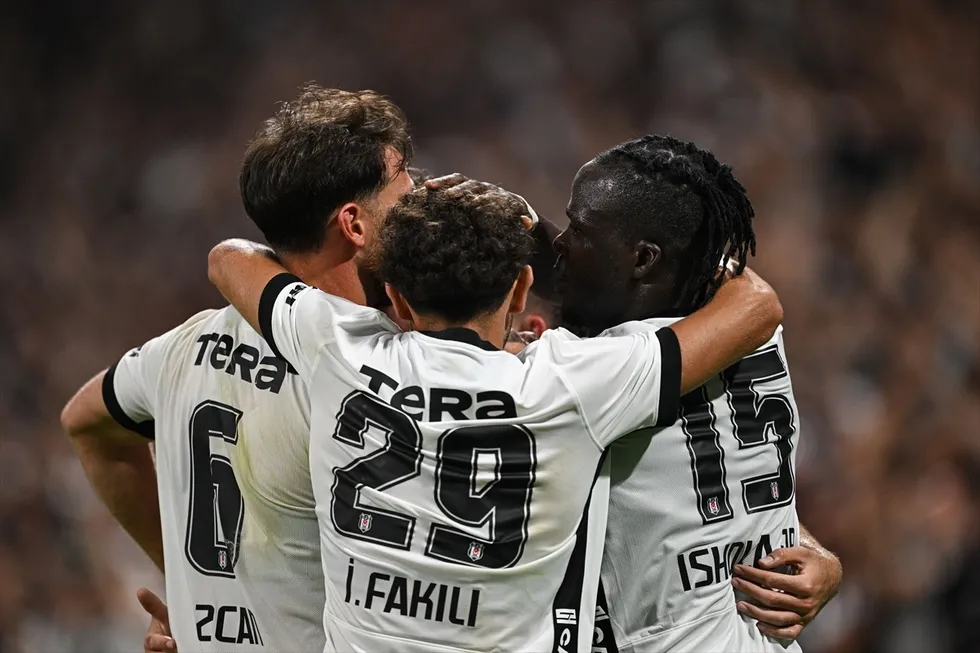 besiktas-avrupa-ligi-mesaisinde-uefa-avrupa-ligi-2-on-eleme-turu-1784835851297.jpg Beşiktaş UEFA Avrupa Ligi'nde Midtjylland'ı mağlup etti - 3