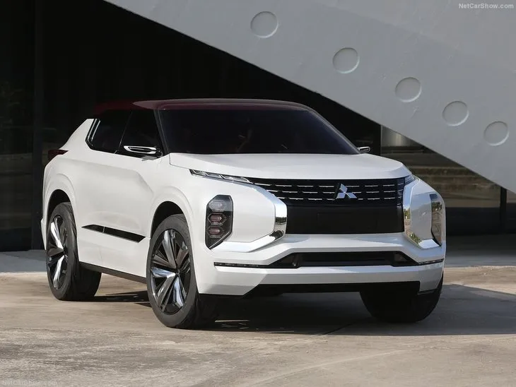 2016 Mitsubishi GT-PHEV Concept