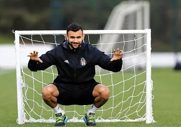 Beşiktaş'a bir güzel haber daha! İşte Rachid Ghezzal transferinde son durum