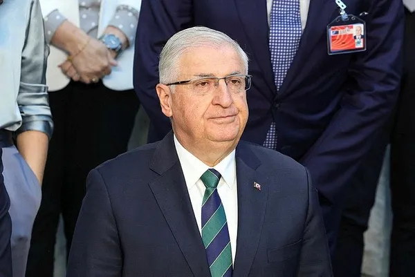 bakan-yasar-gulerden-isvecin-nato-uyeligiyle-ilgili-flas-aciklama-taahhutlerini-yerine-getirirse-uye-olabilir-1686986762109.jpeg Bakan Yaşar Güler'den İsveç'in NATO üyeliğiyle ilgili flaş açıklama: Taahhütlerini yerine getirirse üye olabilir - 4