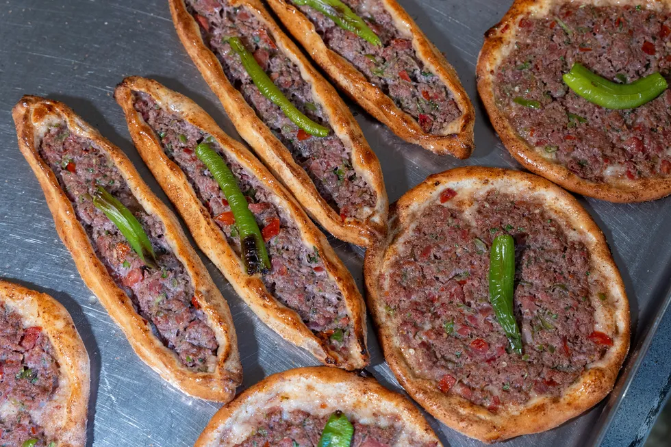 bursa-kultur-yolu-festivalinde-asirlik-lezzetler-basrolde-iskender-kebabi-cantik-tahanli-pide-pideli-kofte-ve-1783238899389.jpg Bursa Kültür Yolu Festivali'nde asırlık lezzetler başrolde: İskender Kebabı - 3