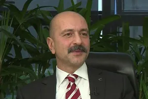 Firari FETÖcü Akın İpeke Londrada ev hapsi verildi