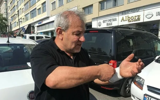 Taksici, Uberci zannettiği şoförü bıçakladı