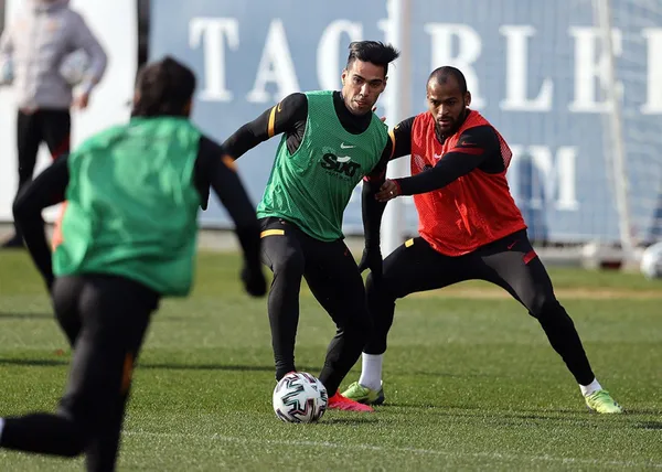 Son dakika: Radamel Falcao sahalara ne zaman dönecek?