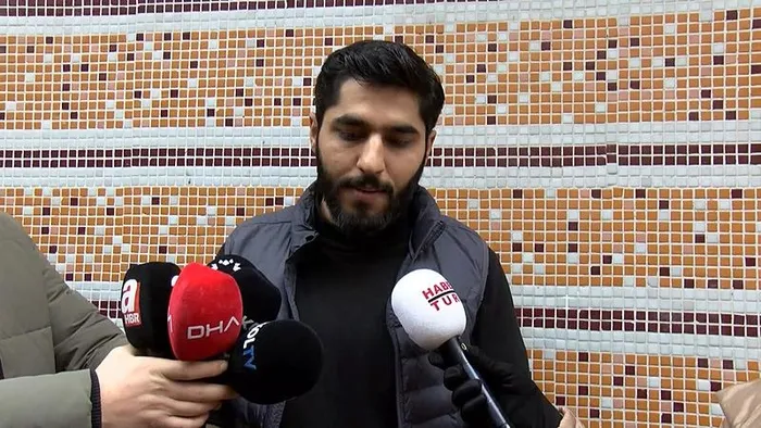 bagcilarda-dehset-eve-girdi-kiz-cocugunu-tasla-oldurdu-iste-o-caninin-ifadesi-ve-goruntusu-1736863783334.jpeg Bağcılar'daki vahşi cinayet sonrası komşular konuştu (DHA)