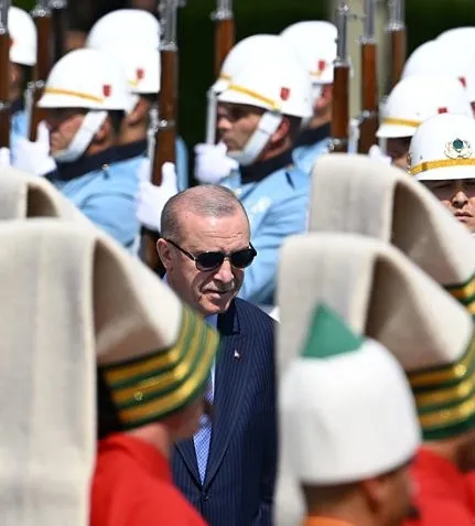 vatandaslardan-nato-zirvesindeki-gorkemli-karsilama-torenlerine-tam-not-1783598677296.jpg (foto: ahaber.com.tr)