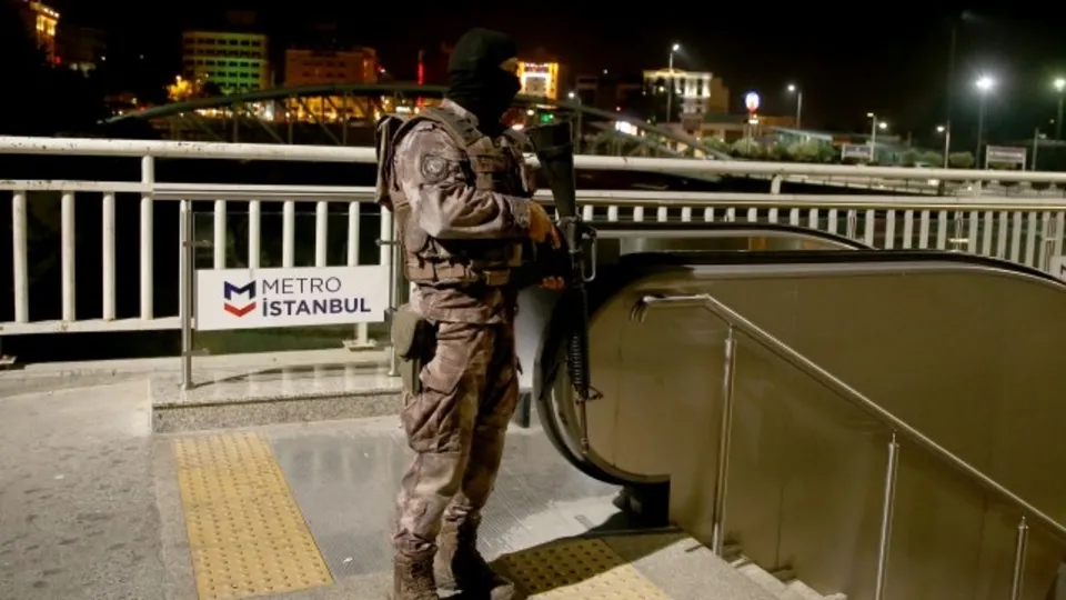 İstanbul'da metro istasyonunda dehşet!