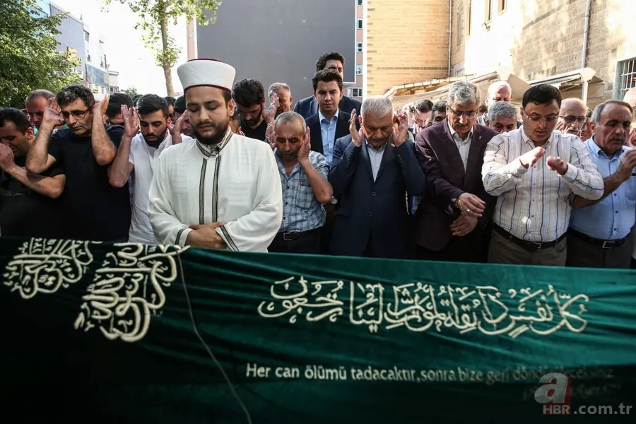 Binali Yıldırım cenaze törenine katıldı 7