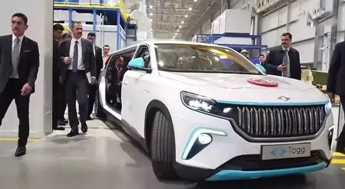 Başkan Erdoğan özel üretim TOGG aracında