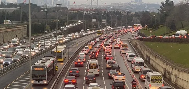 Son dakika: Kısıtlamaların ardından İstanbul’da trafik yoğunluğu: Yüzde 60’ı geçti