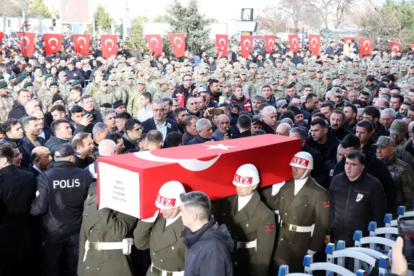 Pençe-Kilit şehidi Piyade Sözleşmeli Er Salih Ay’a veda