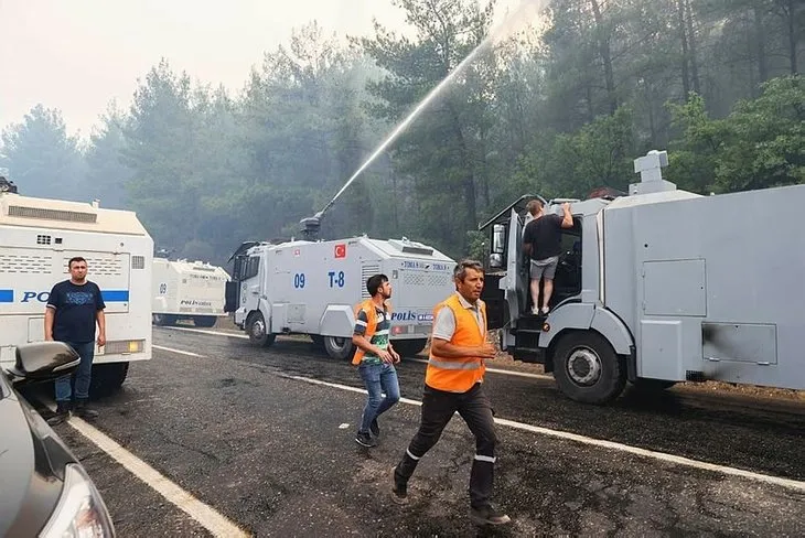 Marmaris’teki yangında devlet-millet el ele! Avukat, doktor, veteriner, kaptan, öğrenci, öğretmen...