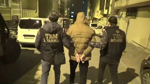 istanbulun-7-ilcesinde-deas-operasyonu-8-supheli-yakalandi-1677052297313.jpg İstanbul'un 7 ilçesinde DEAŞ operasyonu! 8 şüpheli yakalandı - 2