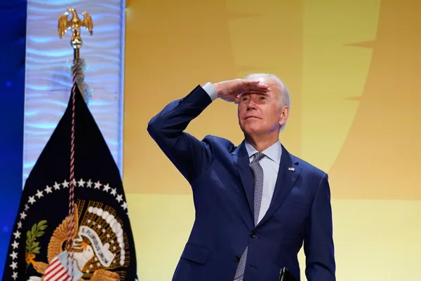 Joe Biden akıl sağlığından şüphe ettiriyor! Konuşması sırasında ölü bir adama seslendi - 4
