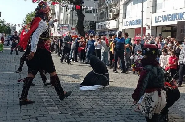 Edremit’te Kurtuluş Savaşı’nın kadın kahramanlarına saygısızlık! KADEM’den suç duyurusu