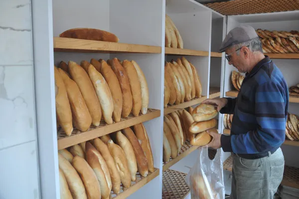 İzmir’de ekmeğe yüzde 25 zam! Ekmeğin yeni fiyatı 5 lira oldu