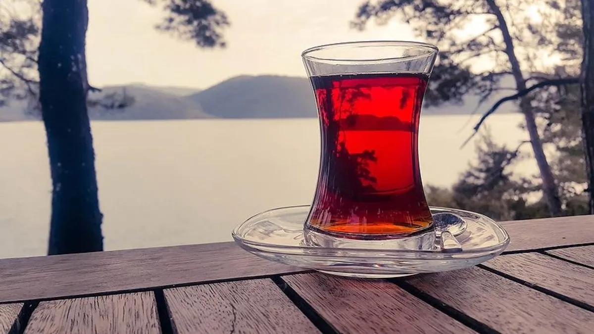 1 bardak suyla hemen belli oluyor! Sahte çayı anlamanın yöntemi...