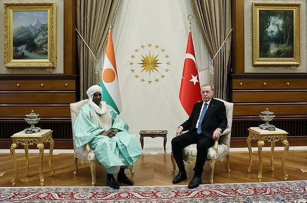Başkan Recep Tayyip Erdoğan, Nijer Başbakanı ve Ekonomi ve Finans Bakanı Ali Mahamane Lamine Zeine’yi kabul etti