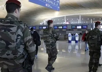 Paris'te terör alarmı!