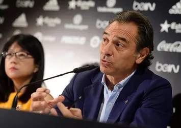Valencia, Cesare Prandelli'yi basına tanıttı