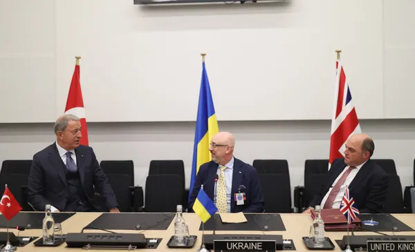 Son dakika: Türkiye, İngiltere ve Ukrayna Savunma bakanları, üçlü toplantıda bir araya geldi