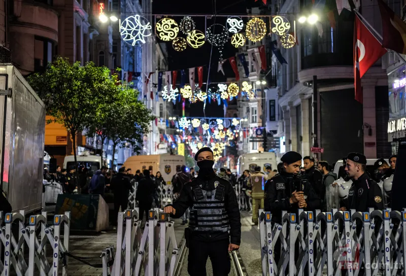 Alçak saldırının ardından İstiklal Caddesi'ndeki vatandaşlar: Vatanı onlara mı bırakacağız 8