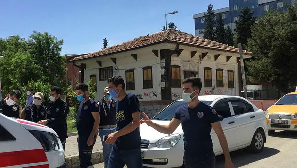 1619951776551.jpg Karantinadan kaçan korona hastası kontrol noktasında yakalandı - 1