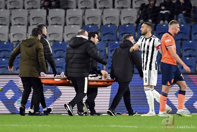 Beşiktaş'ta Başakşehir maçında şok sakatlık! Tayyip Talha Sanuç sedye ile maçı terk etti 7