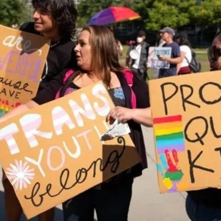 ABD’de okullarda LGBTQ+ eğitimi! Aileler...